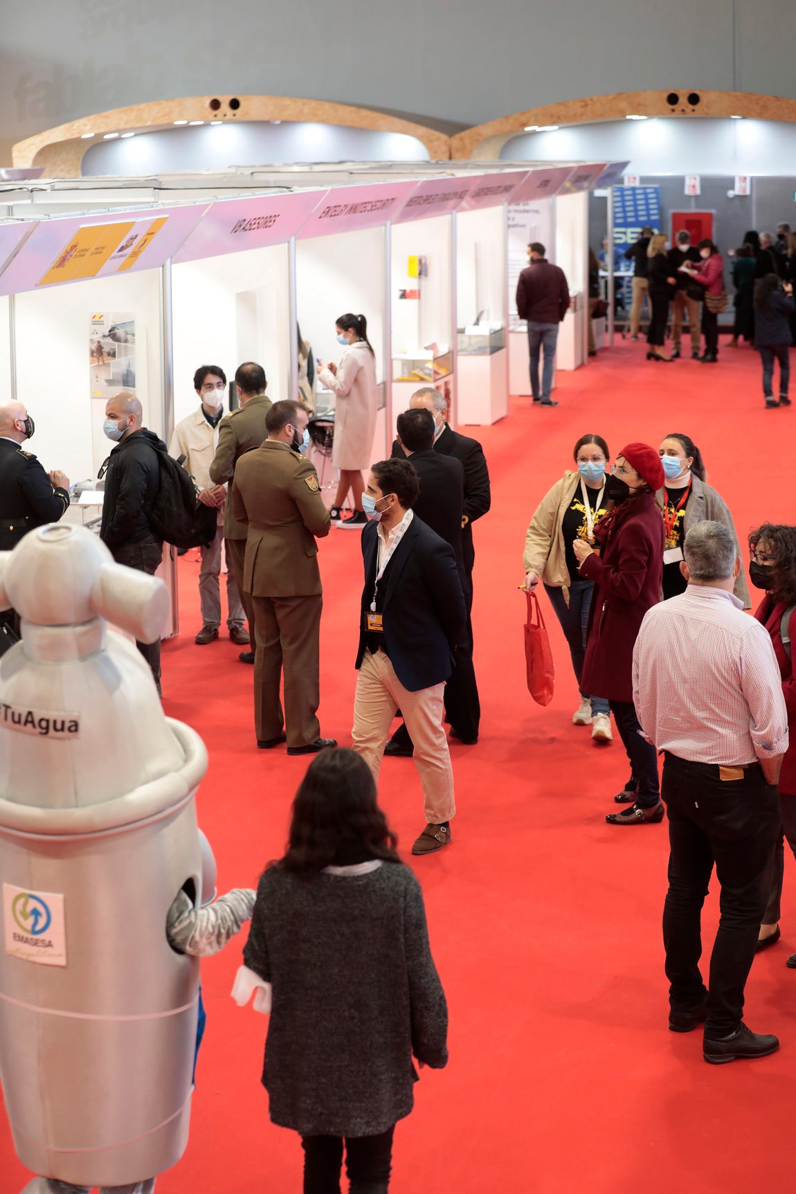 Se buscan universitarios en Sevilla para trabajar en el extranjero