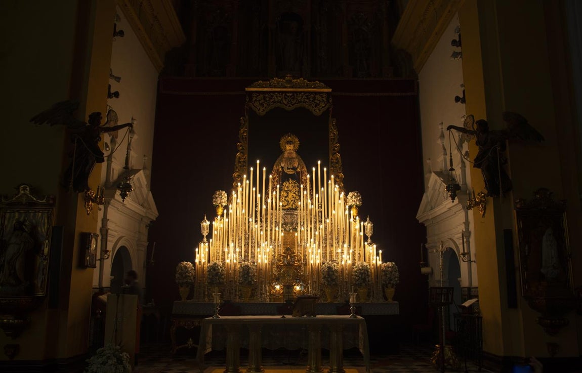 Imágenes del altar extraordinario de la Virgen del Refugio de San Bernardo