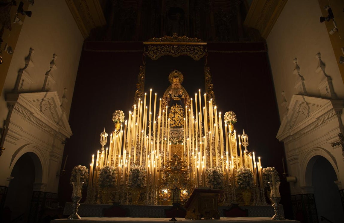 Imágenes del altar extraordinario de la Virgen del Refugio de San Bernardo