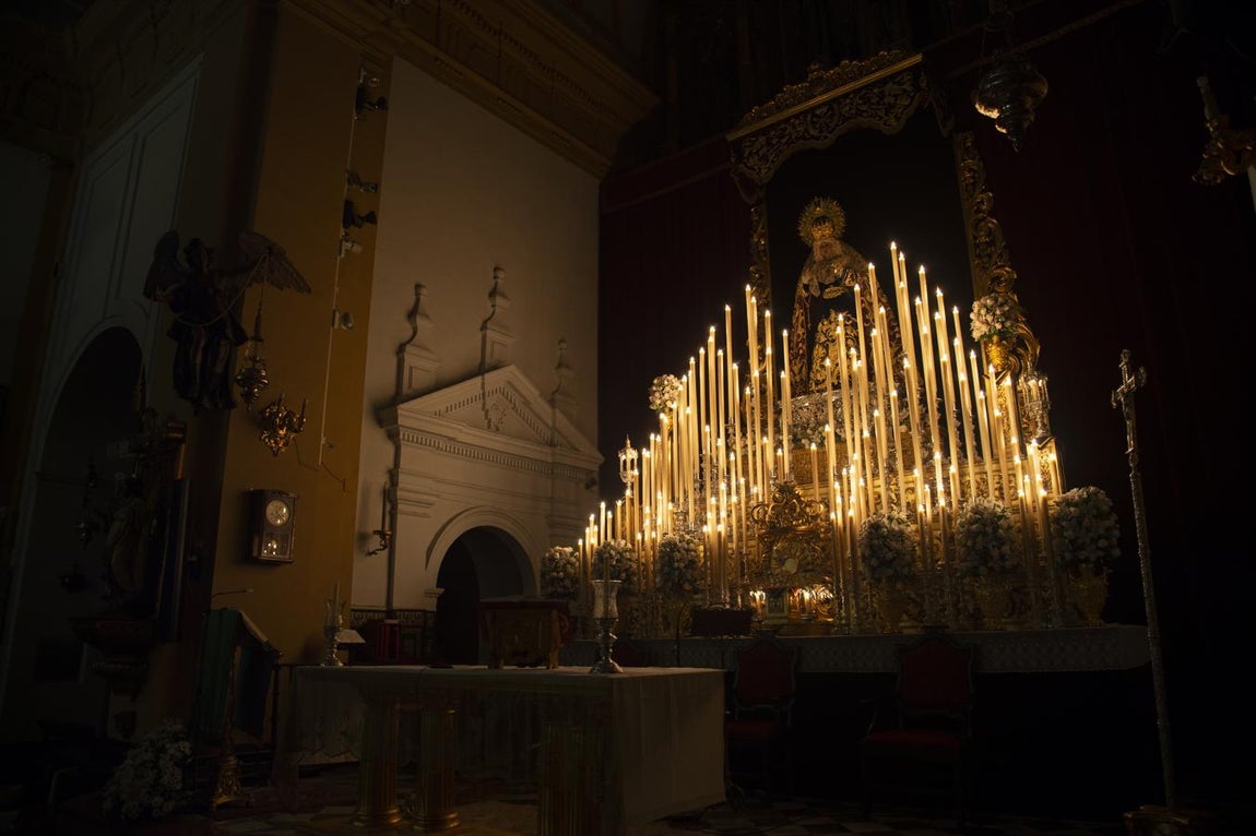 Imágenes del altar extraordinario de la Virgen del Refugio de San Bernardo