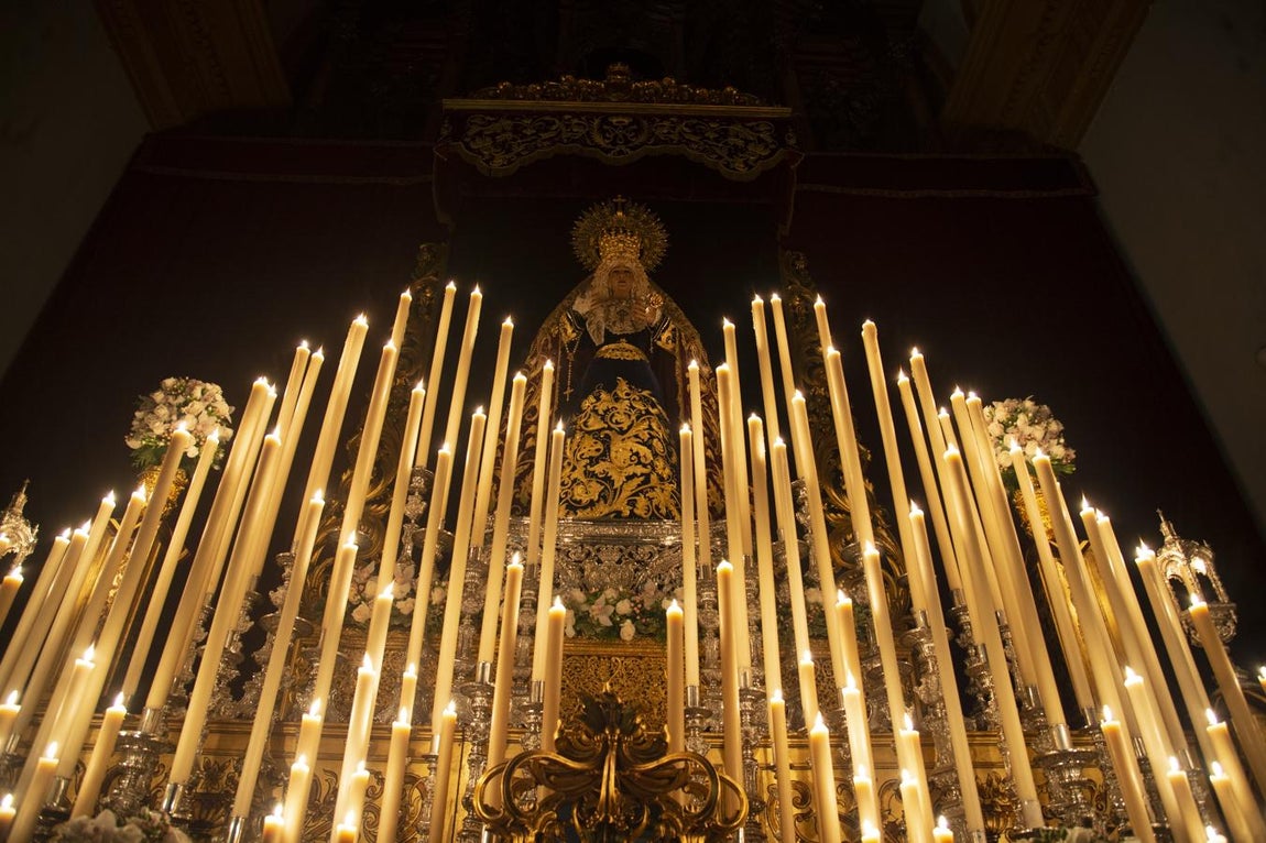 Imágenes del altar extraordinario de la Virgen del Refugio de San Bernardo