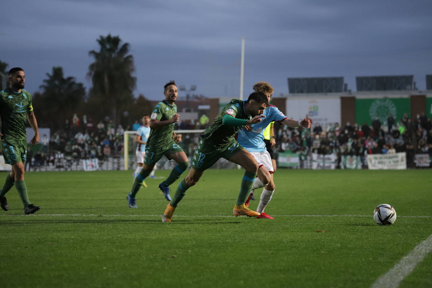 La decepción en el Córdoba CF tras caer ante el Villanovense, en imágenes