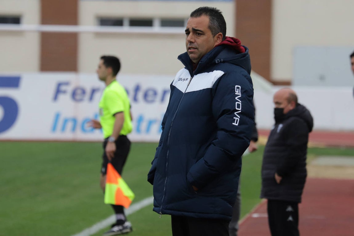 La decepción en el Córdoba CF tras caer ante el Villanovense, en imágenes