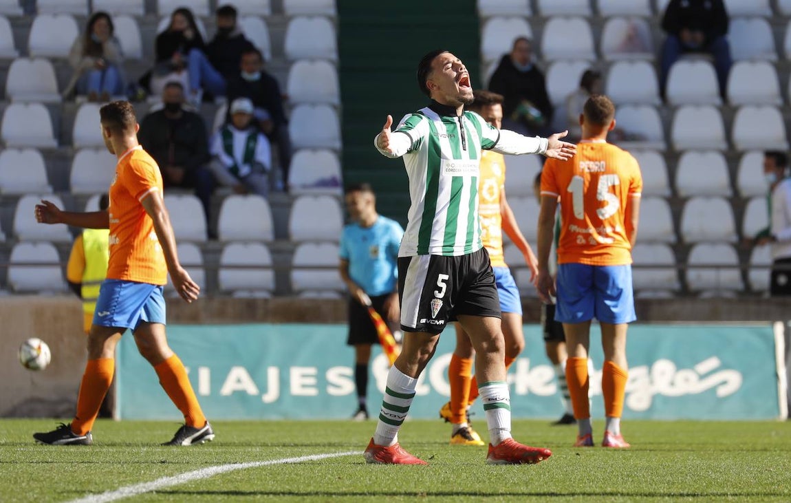 La goleada del Córdoba CF al Panadería Pulido San Mateo, en imágenes