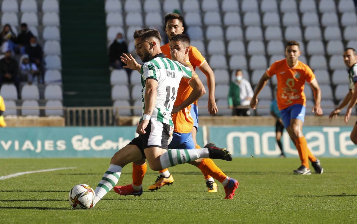 La goleada del Córdoba CF al Panadería Pulido San Mateo, en imágenes