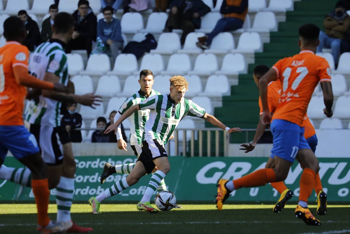 La goleada del Córdoba CF al Panadería Pulido San Mateo, en imágenes