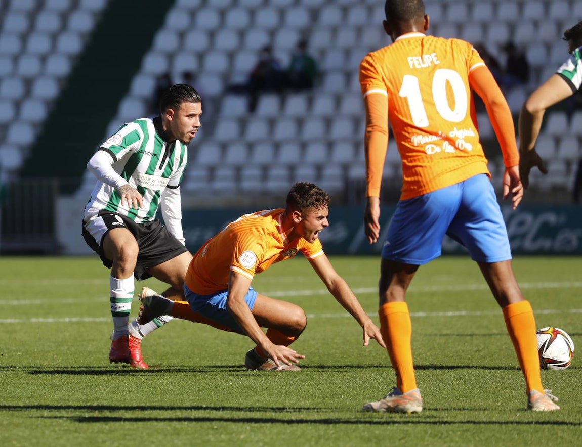 La goleada del Córdoba CF al Panadería Pulido San Mateo, en imágenes
