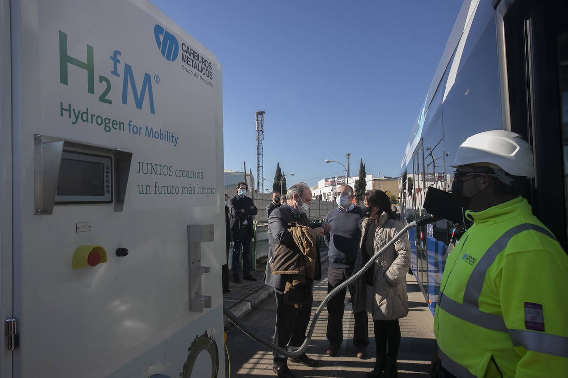 El nuevo autobús de hidrógeno de Córdoba, en imágenes