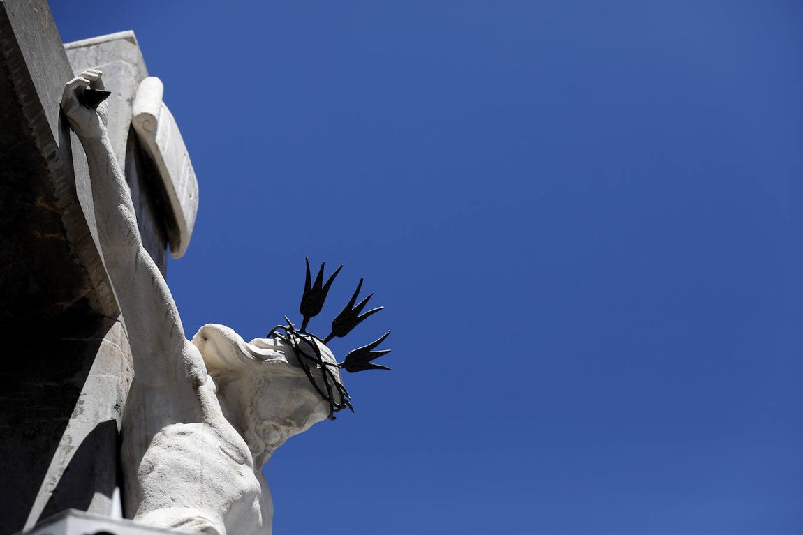 Un paseo por la historia y estética del Cristo de los Faroles de Córdoba, en imágenes