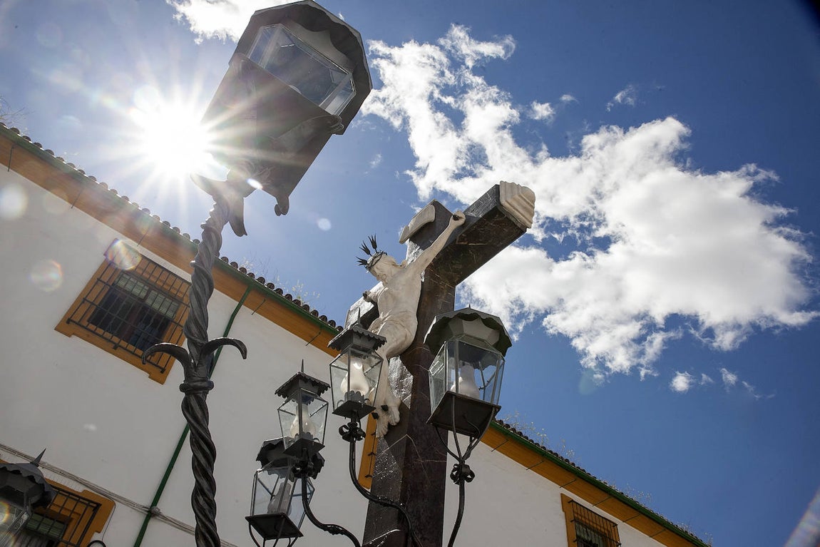 Un paseo por la historia y estética del Cristo de los Faroles de Córdoba, en imágenes