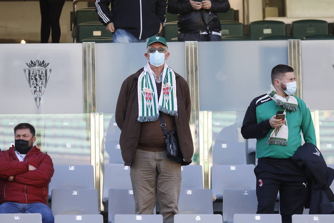 El ambiente en las gradas en el Córdoba CF - Vélez CF, en imágenes