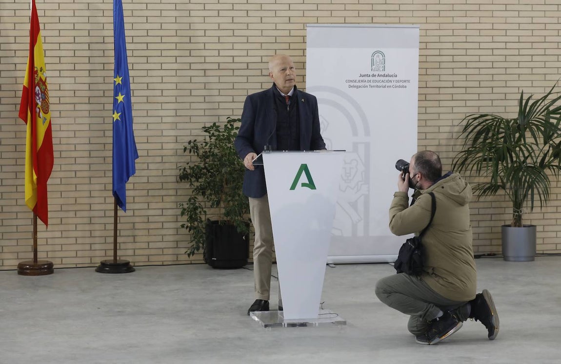 La inauguración del instituto de Miralbaida en Córdoba, en imágenes