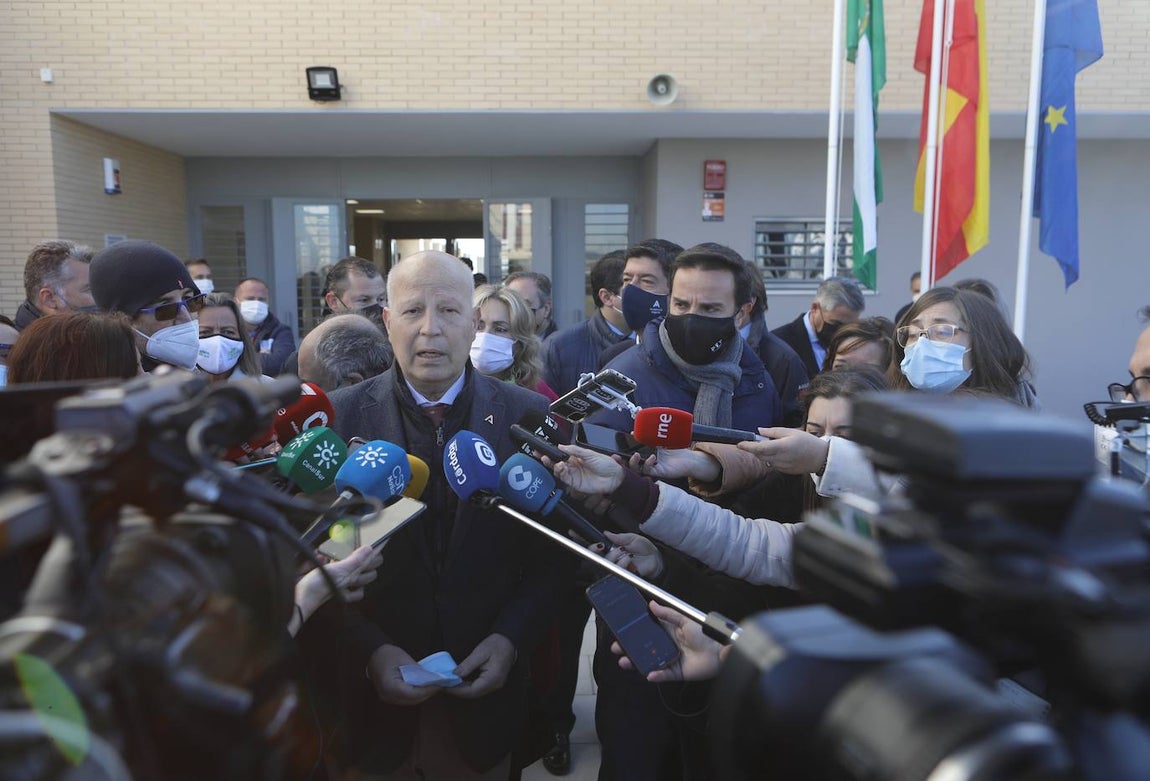 La inauguración del instituto de Miralbaida en Córdoba, en imágenes