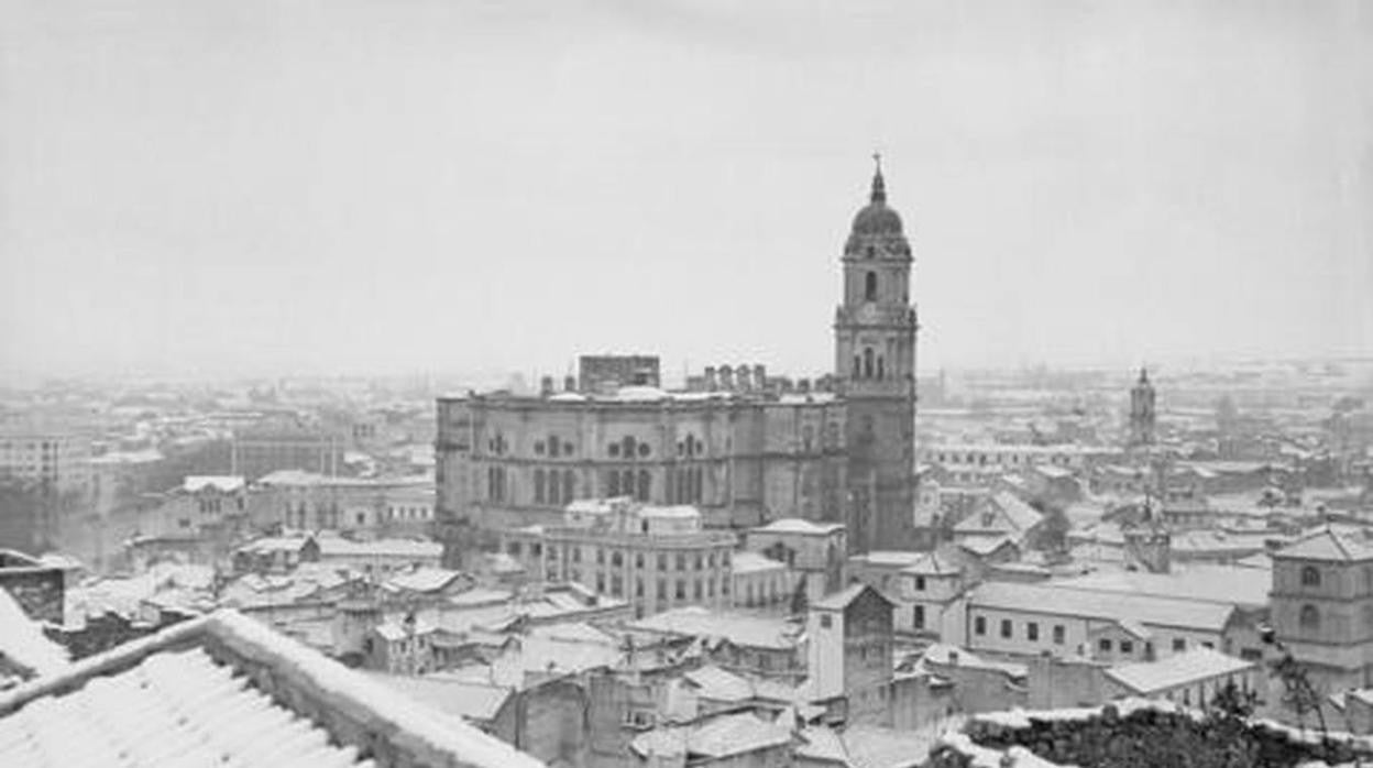 En imágenes, la insólita nevada que cayó sobre Málaga en 1954