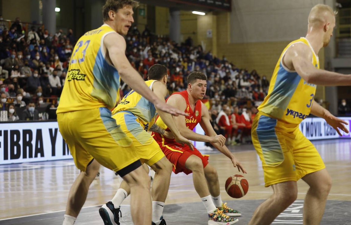 Las mejores imágenes del España - Ucrania de baloncesto en Córdoba