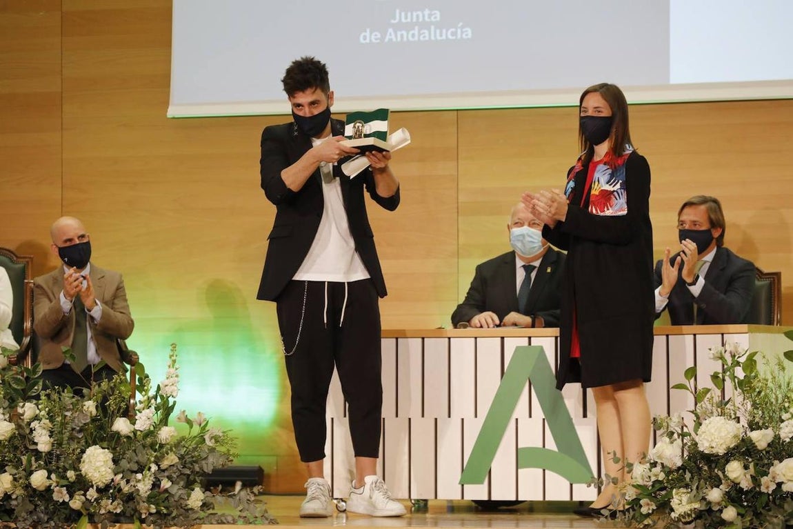 La entrega de las banderas de Andalucía en Córdoba, en imágenes