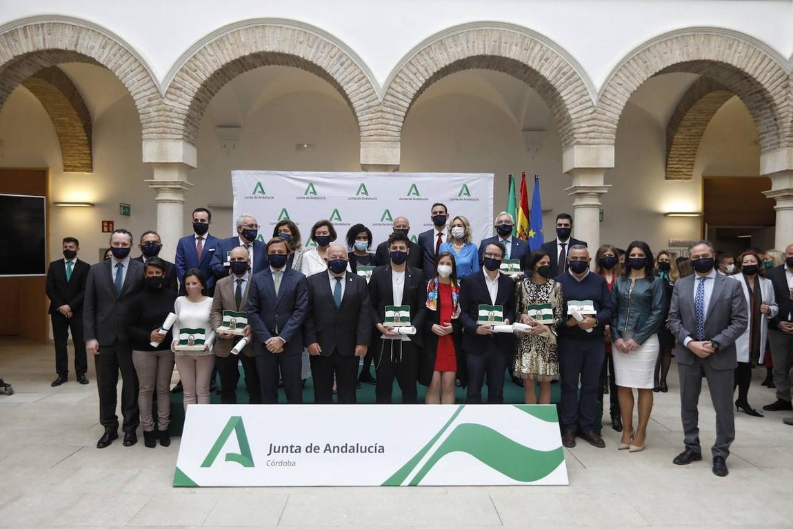 La entrega de las banderas de Andalucía en Córdoba, en imágenes