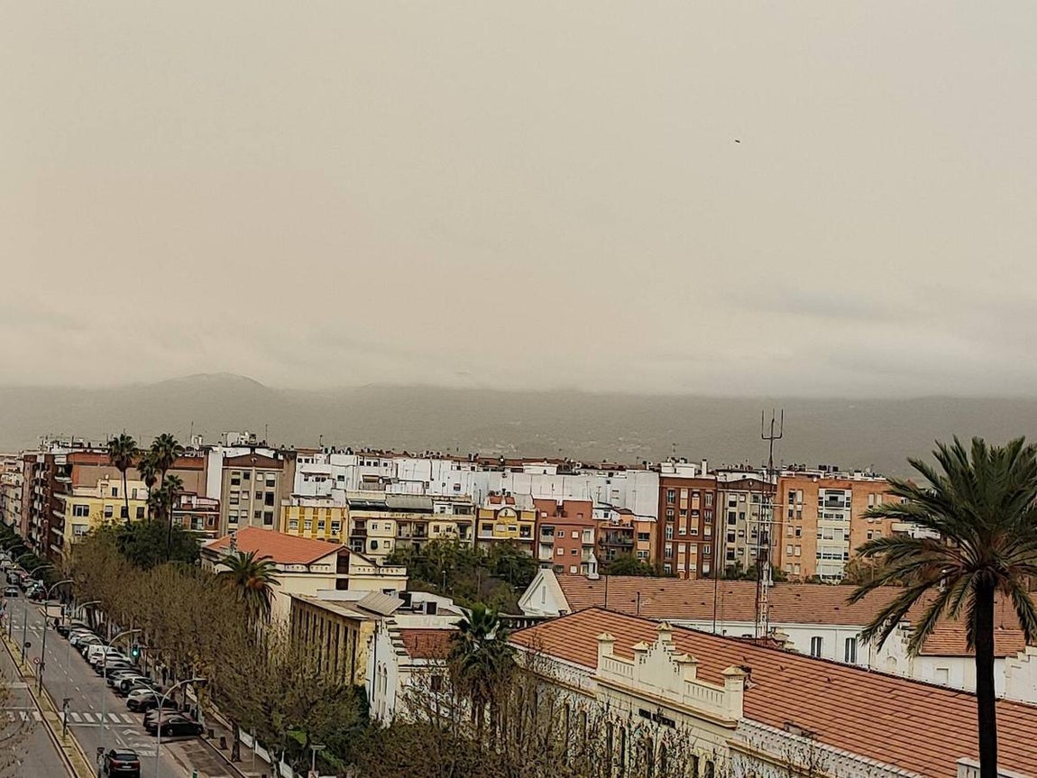 Calima en Córdoba | Así muestran las redes la llegada del polvo sahariano