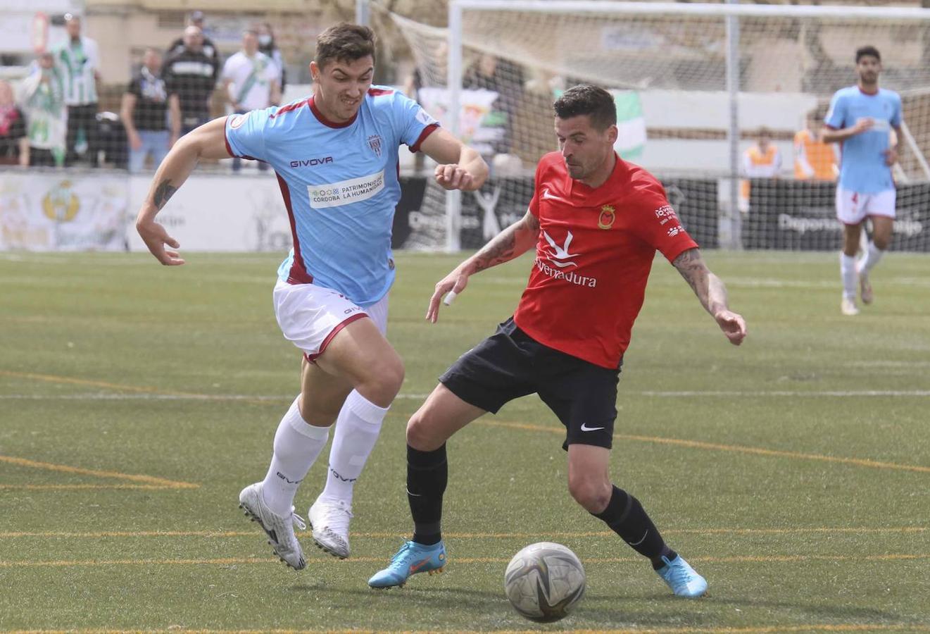 El Córdoba CF sella tablas ante el UD Montijo tras un polémico penalti para los locales
