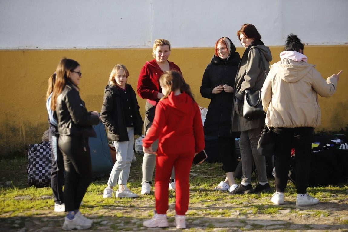 La llegada de refugiados de Ucrania a Córdoba, en imágenes