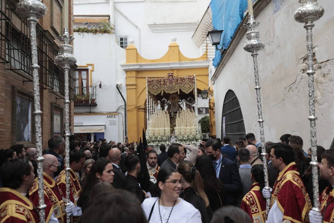 Estación de penitencia de la Hermandad de Santa Genoveva. RAÚL DOBLADO