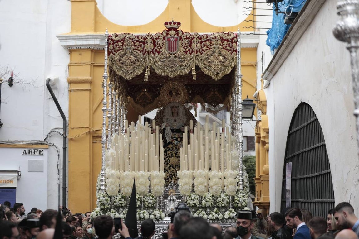 Estación de penitencia de la Hermandad de Santa Genoveva. RAÚL DOBLADO