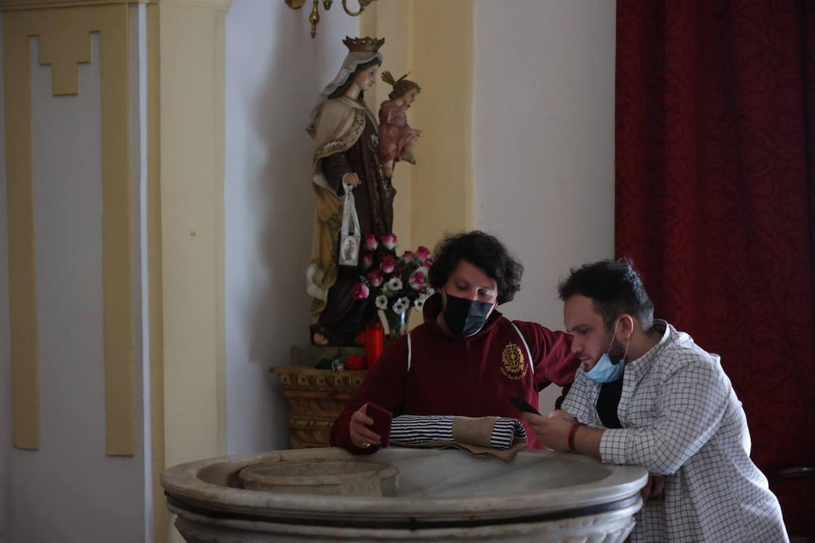 Martes Santo | La desolación por la suspensión del Buen Suceso, en imágenes