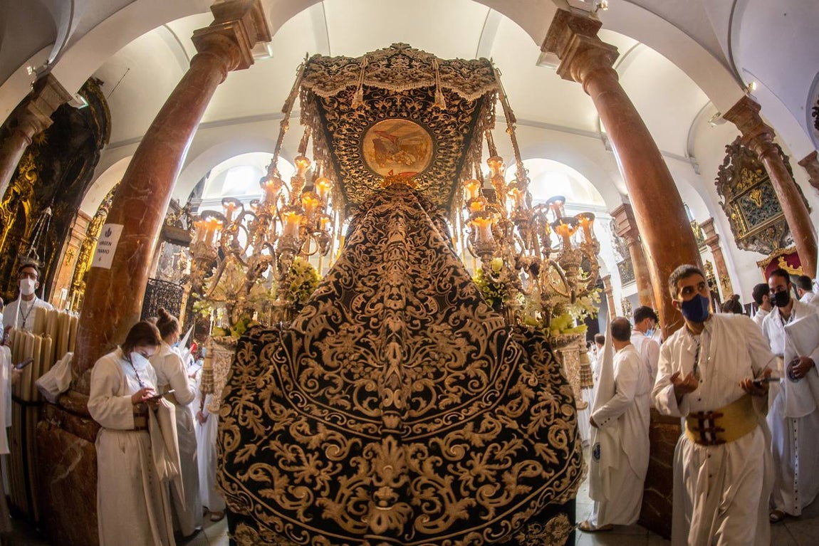 La hermandad de la Candelaria suspende su estación de penitencia en este Martes Santo de 2022. VANESSA GÓMEZ