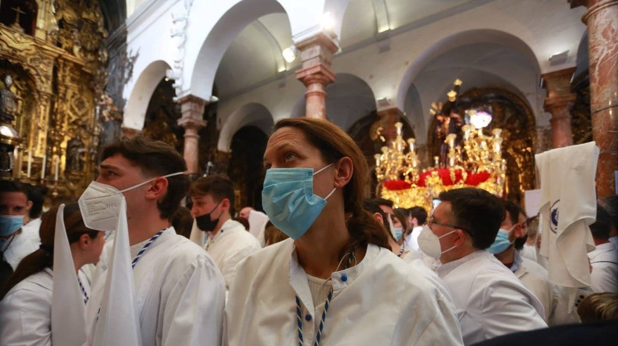 El mal tiempo impide a la Candelaria iluminar de nuevo el Martes Santo