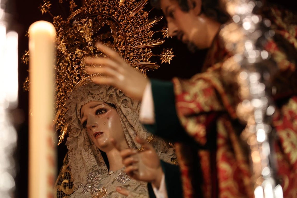 Miércoles Santo | La sublime salida de Pasión en Córdoba, en imágenes