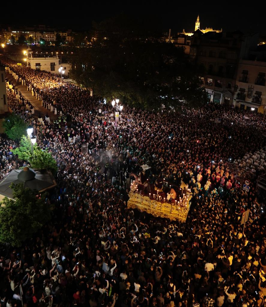 La Esperanza de otra madrugada en Triana