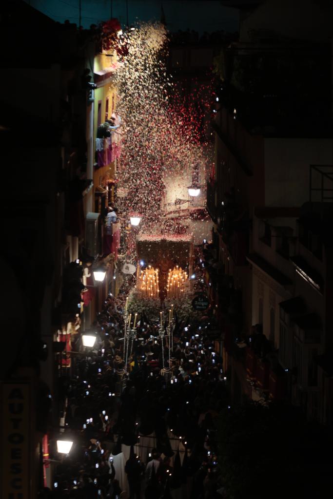 La Esperanza de otra madrugada en Triana