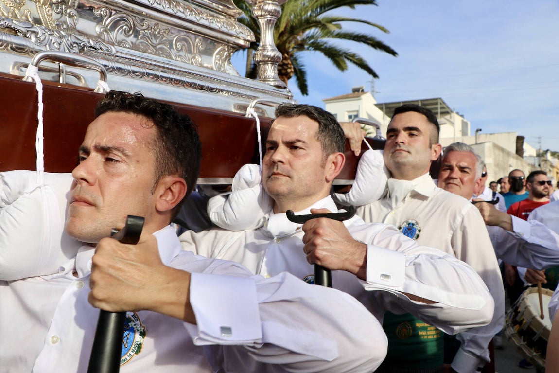 La multitudinaria romería de Bajada de la Virgen de Araceli a Lucena, en imágenes