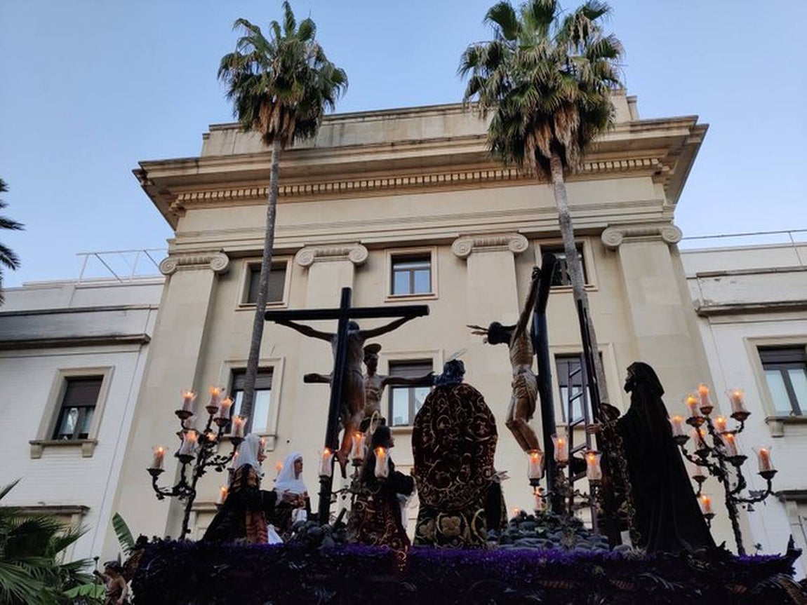 Las fotos de los lectores de ABC del Viernes Santo de la Semana Santa de Sevilla 2022