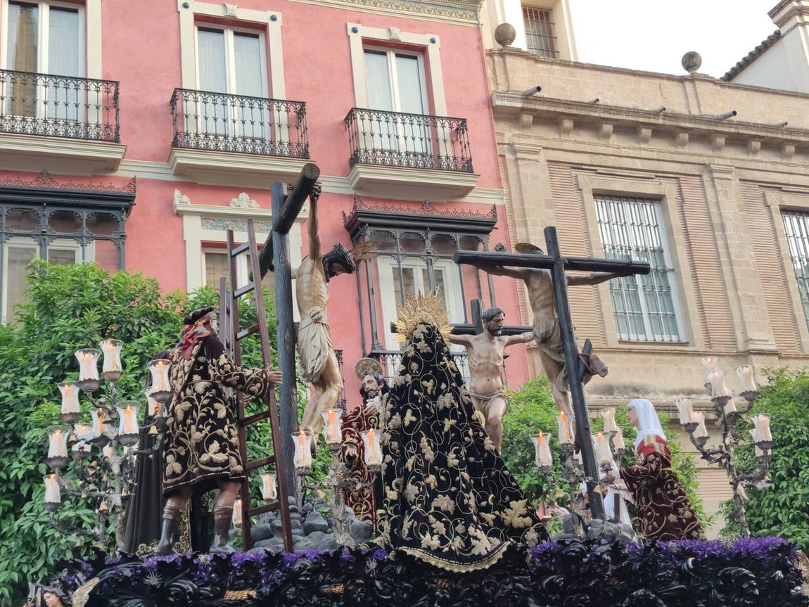 Las fotos de los lectores de ABC del Viernes Santo de la Semana Santa de Sevilla 2022