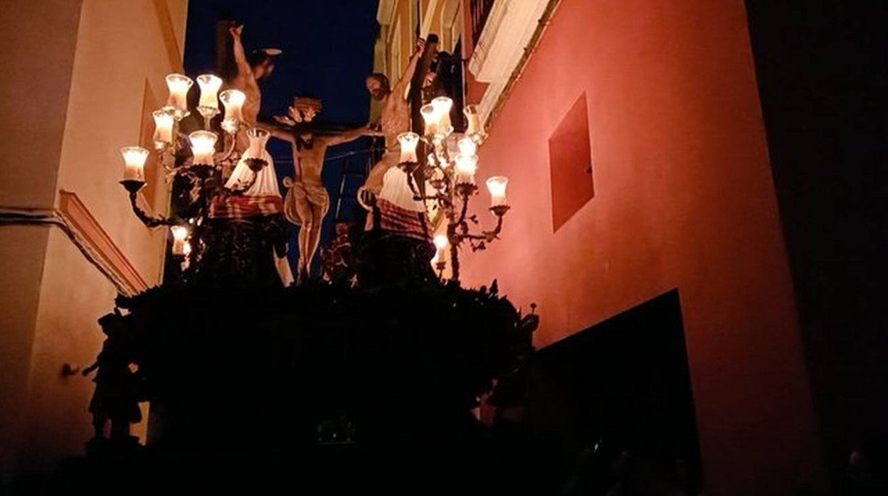 Las fotos de los lectores de ABC del Viernes Santo de la Semana Santa de Sevilla 2022