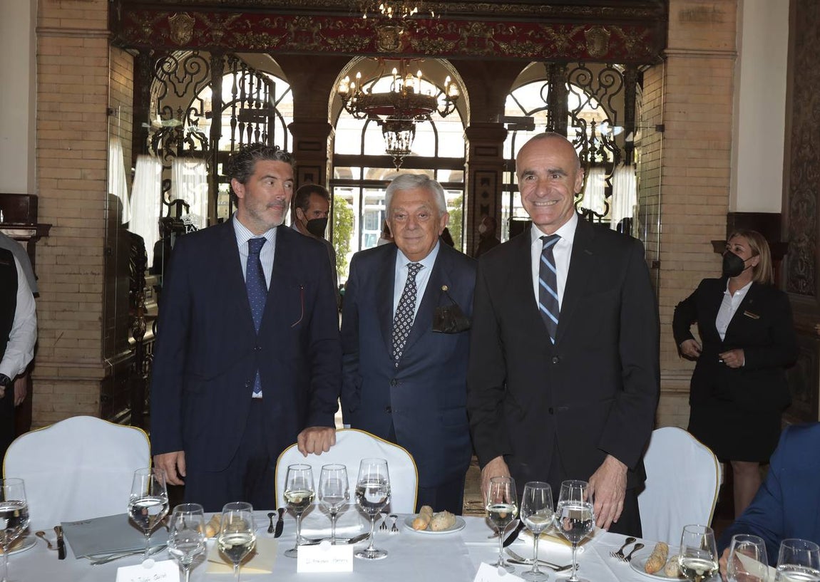 RAÚL DOBLADO / ROCÍO RUZ