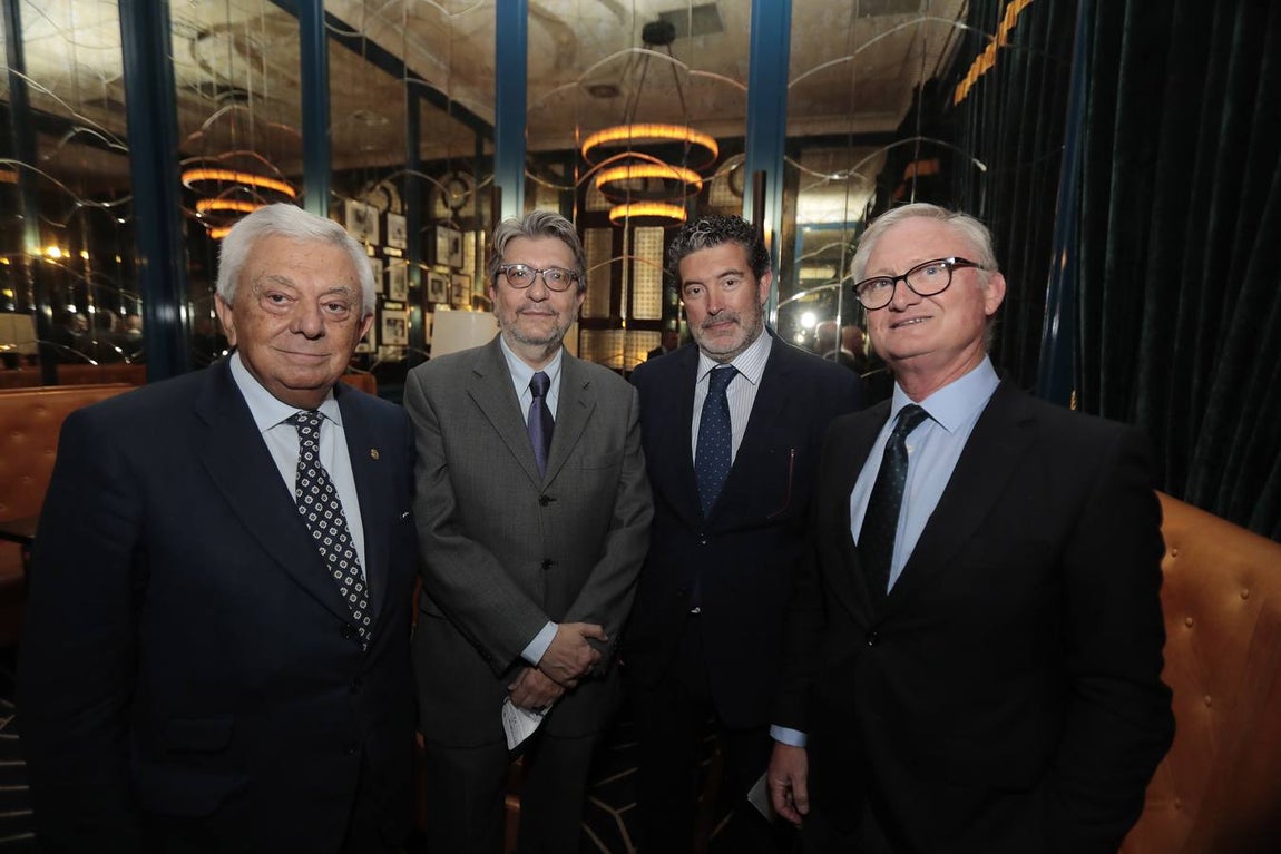 RAÚL DOBLADO / ROCÍO RUZ