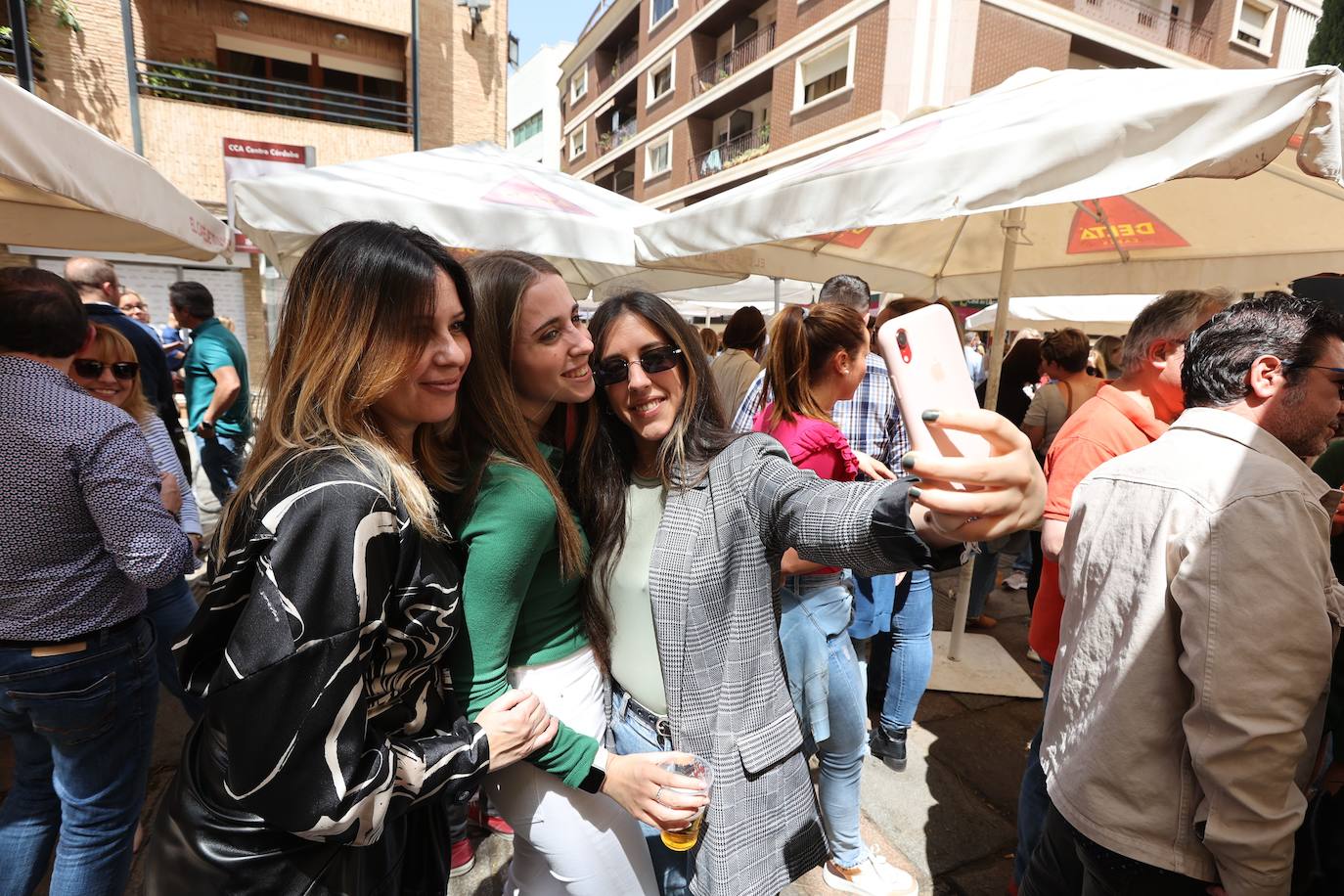 El ambiente del viernes en las Cruces de Córdoba, en imágenes