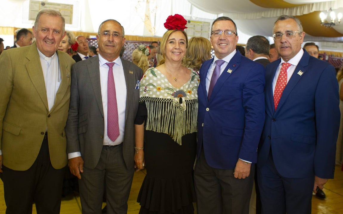 Recepción en la caseta de la Guardia Civil. MANUEL GÓMEZ