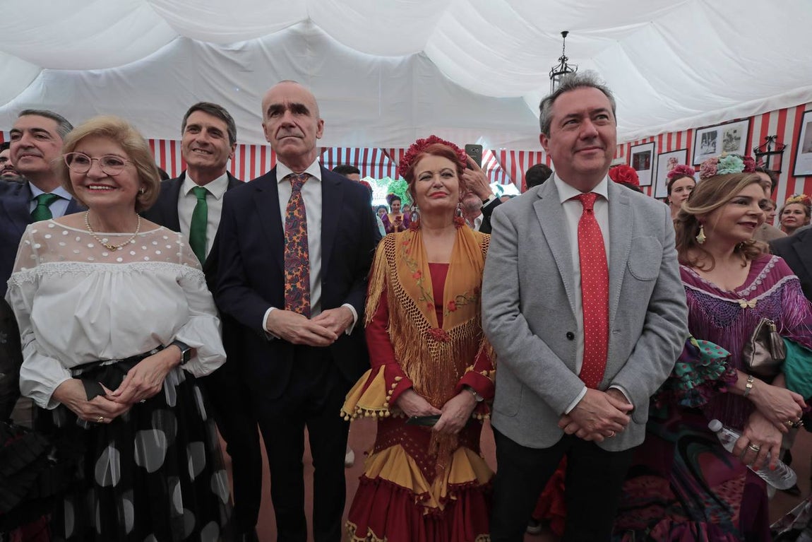 Entrega de los 'Claveles de la Prensa 2022' de la Asociación de la Prensa de Sevilla a Rocío Márquez, Alfonso Sánchez, Alberto López y la Asociación Maruja Vilches con el Polígono Sur. RAÚL DOBLADO