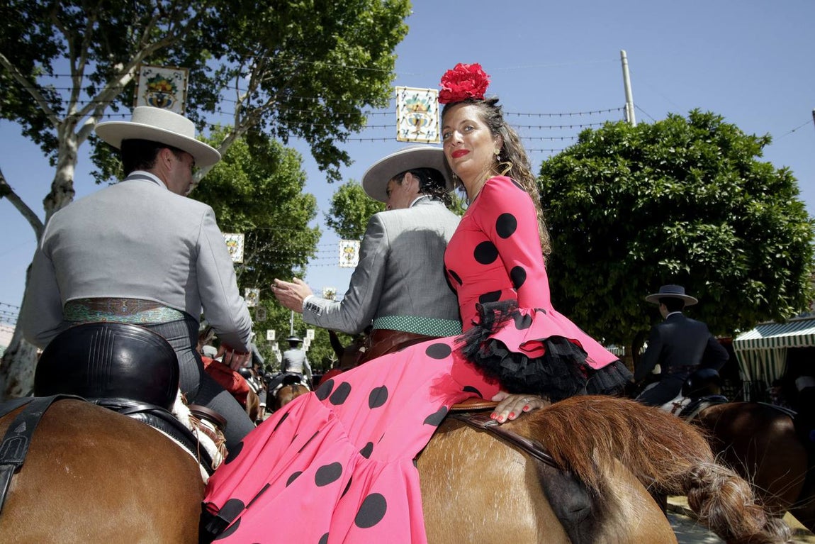 Ambiente durante el jueves en la Feria de Sevilla 2022. JUAN FLORES