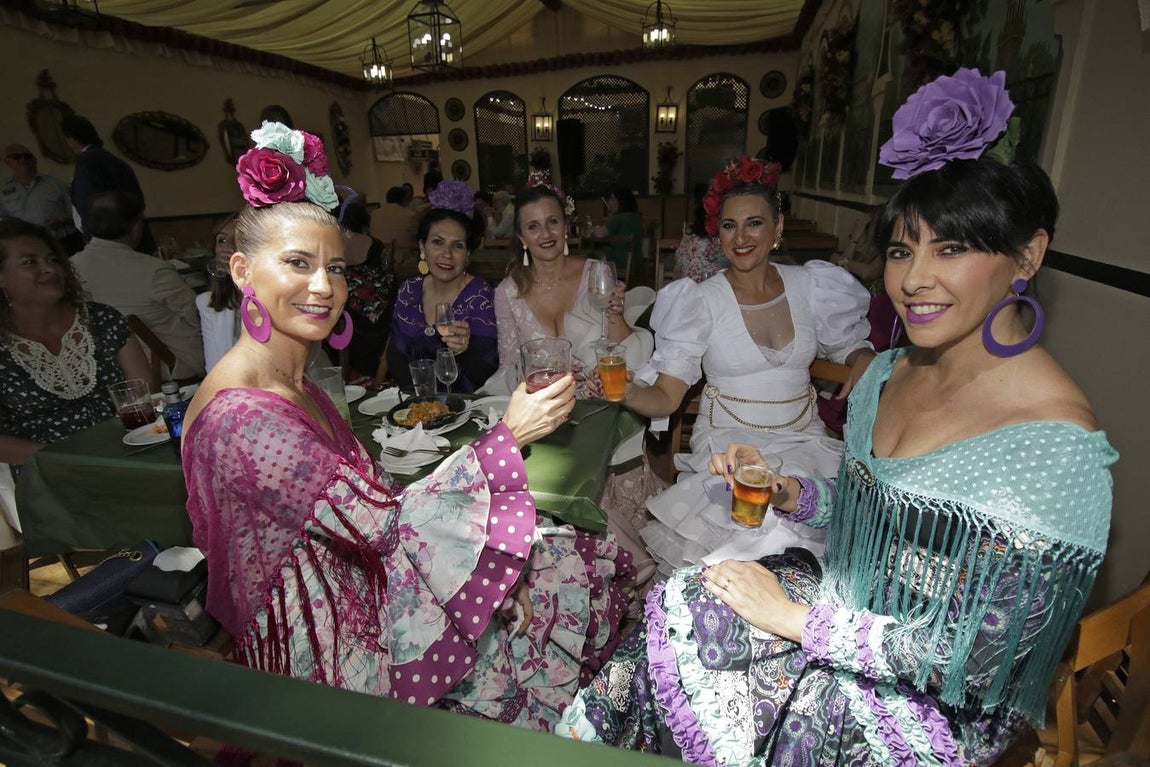 Ambiente durante el jueves en la Feria de Sevilla 2022. JUAN FLORES