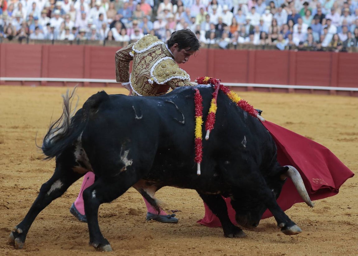 Corrida del sábado de farolillos de 2022 en la plaza de toros de Sevilla. RAÚL DOBLADO