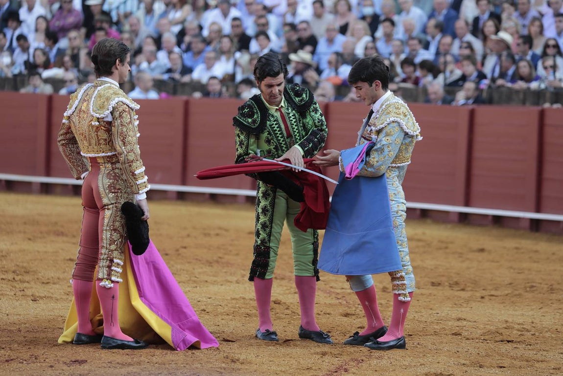 Corrida del sábado de farolillos de 2022 en la plaza de toros de Sevilla. RAÚL DOBLADO