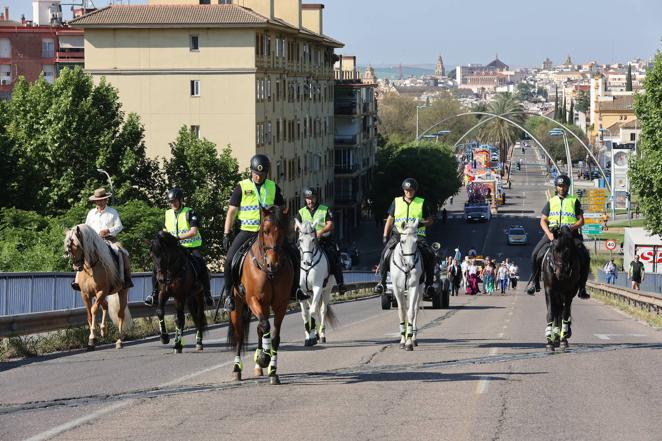 La Romería de la Virgen de Linares en Córdoba, en imágenes