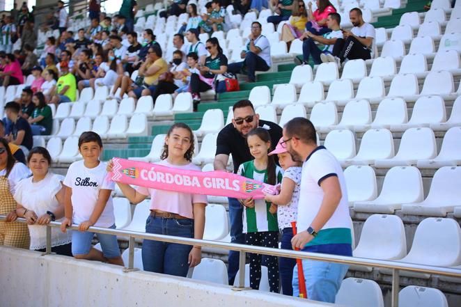 El ambiente y las mejores jugadas Córdoba CF - AD Ceuta en El Arcángel, en imágenes