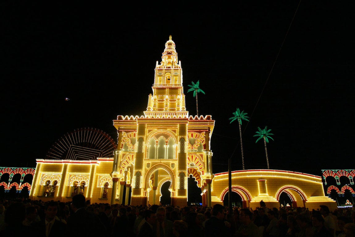 La evolución de la portada de la Feria de Córdoba en el Arenal, en imágenes