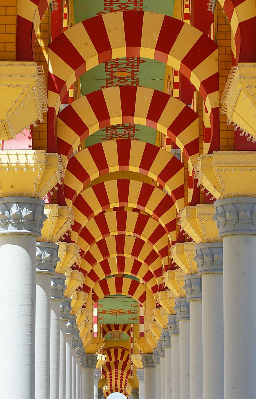 La evolución de la portada de la Feria de Córdoba en el Arenal, en imágenes