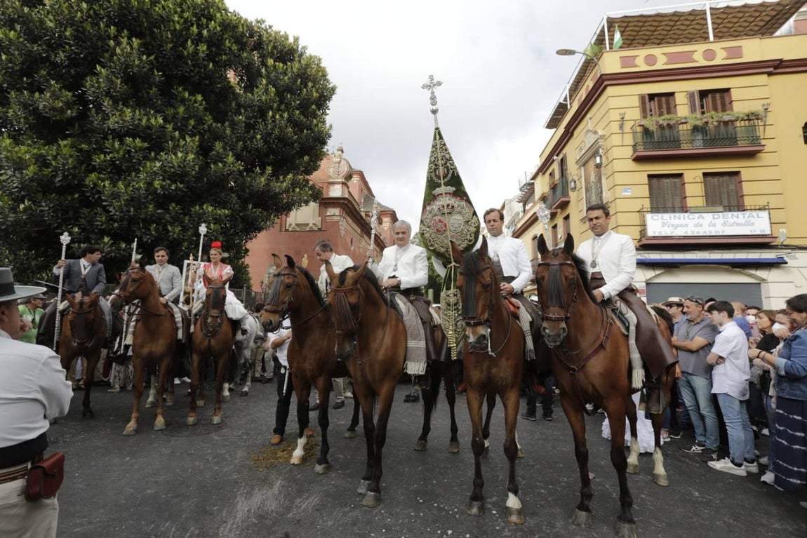 Salida de la hermandad del Rocío de Triana